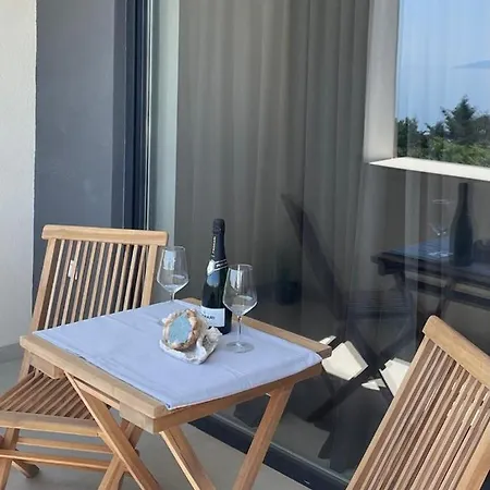 Apartment Apartman Neo Kantrida *